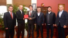 Osmangazi Belediye Başkanı Sn Mustafa Dündar’ı makamında ziyaret ettik.